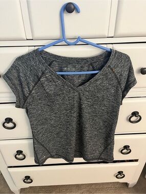 Ideology Heather Gray V-Neck Short Sleeve Performance Tee